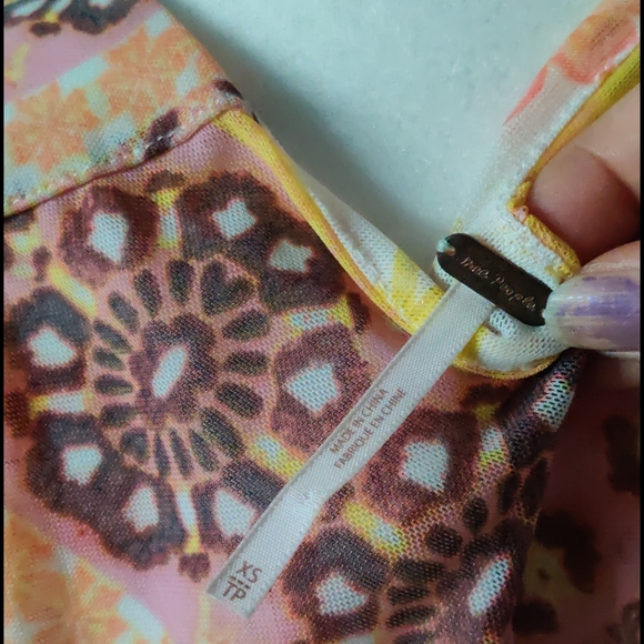 Free people double mesh, sleeveless,pleated blouse - Picture 6 of 12